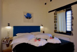 suite-06-1-prasino-galazio