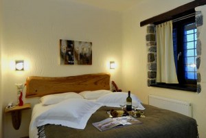 suite-08-1-prasino-galazio